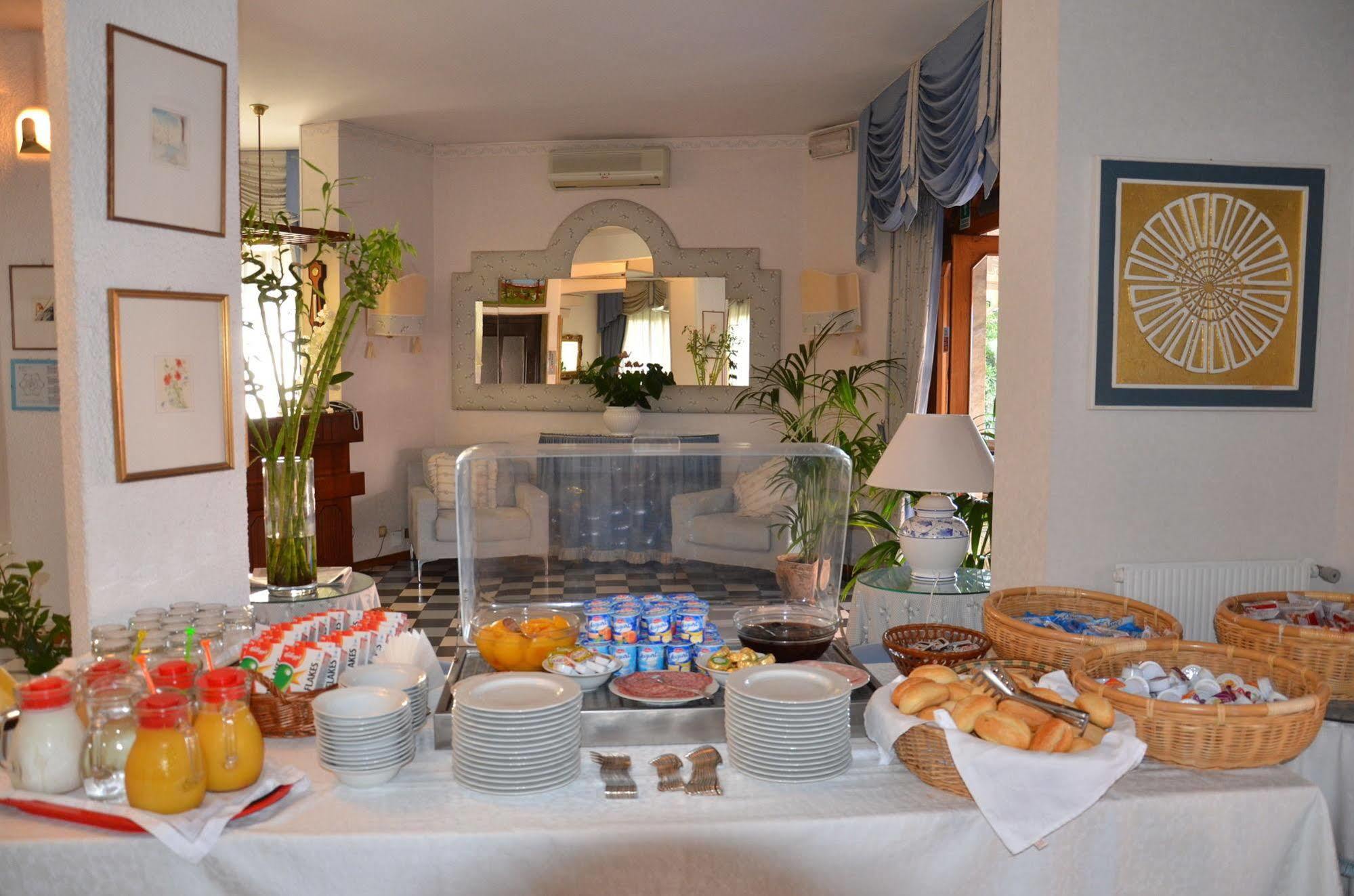 Hotel Della Punta บอร์ดิเกรา ภายนอก รูปภาพ
